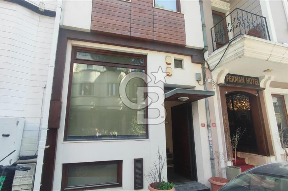 Sultanahmet Cankurtaranda Satılık Müstakil Bina Deniz Manzaralı