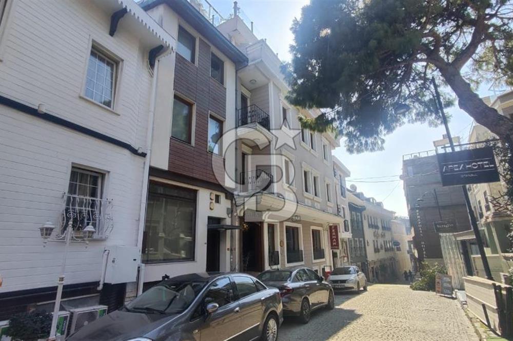 Sultanahmet Cankurtaranda Satılık Müstakil Bina Deniz Manzaralı