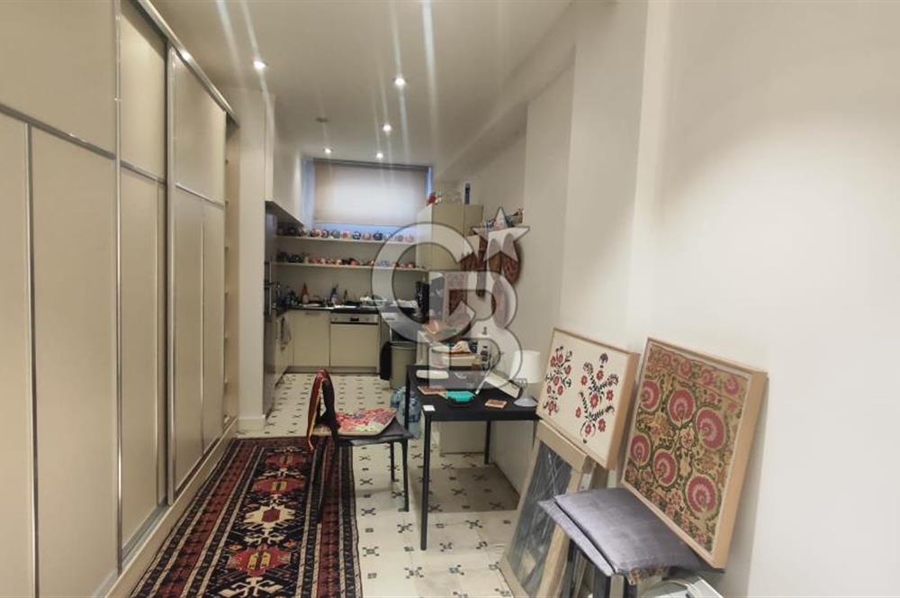 Sultanahmet Cankurtaranda Satılık Müstakil Bina Deniz Manzaralı