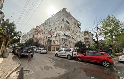 YILDIZ’DA DEFTARDARLIĞA 100 M. MESAFEDE SATILIK DÜKKAN 