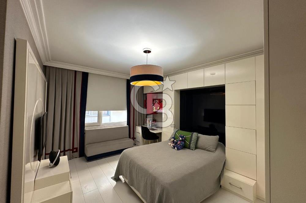 Florya Adakale'de 260m² Lüks Tasarımlı Masrafsız 4+1 Daire!