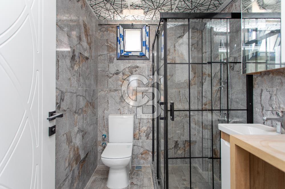 Foça Kazım Dirik Mah. Merkezi Konumda Satılık 1+1 Daire