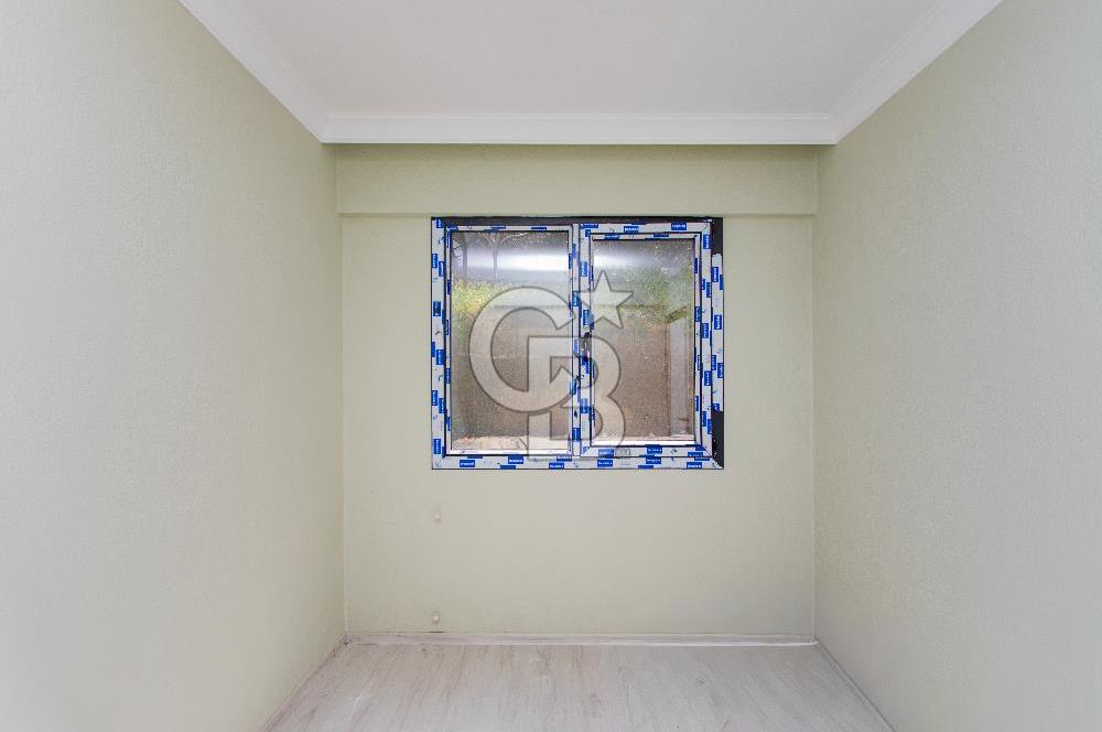 Foça Kazım Dirik Mah. Merkezi Konumda Satılık 1+1 Daire