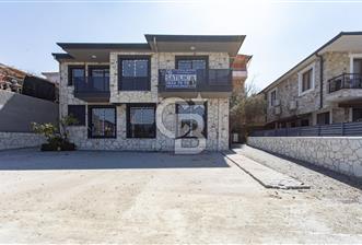 Foça Kazım Dirik Mah. Satılık Bahçe Katı 2+1 Daire - 2 - 344584