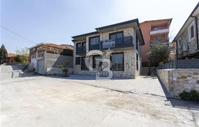 Foça Kazım Dirik Mah. Merkezi Konumda Satılık 1+1 Daire