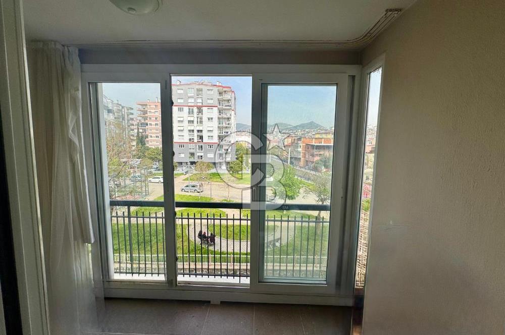 İzmir Bayraklı Şehir Hastanesi Yakını D.Gazlı Satılık 3+1 Saire