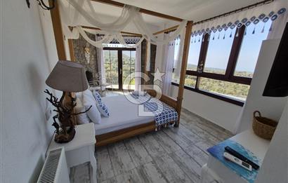 DİKİLİ'DE DENİZ MANZARALI 6 ODALI TAŞ BUTİK OTEL