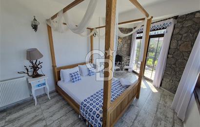 DİKİLİ'DE DENİZ MANZARALI 6 ODALI TAŞ BUTİK OTEL