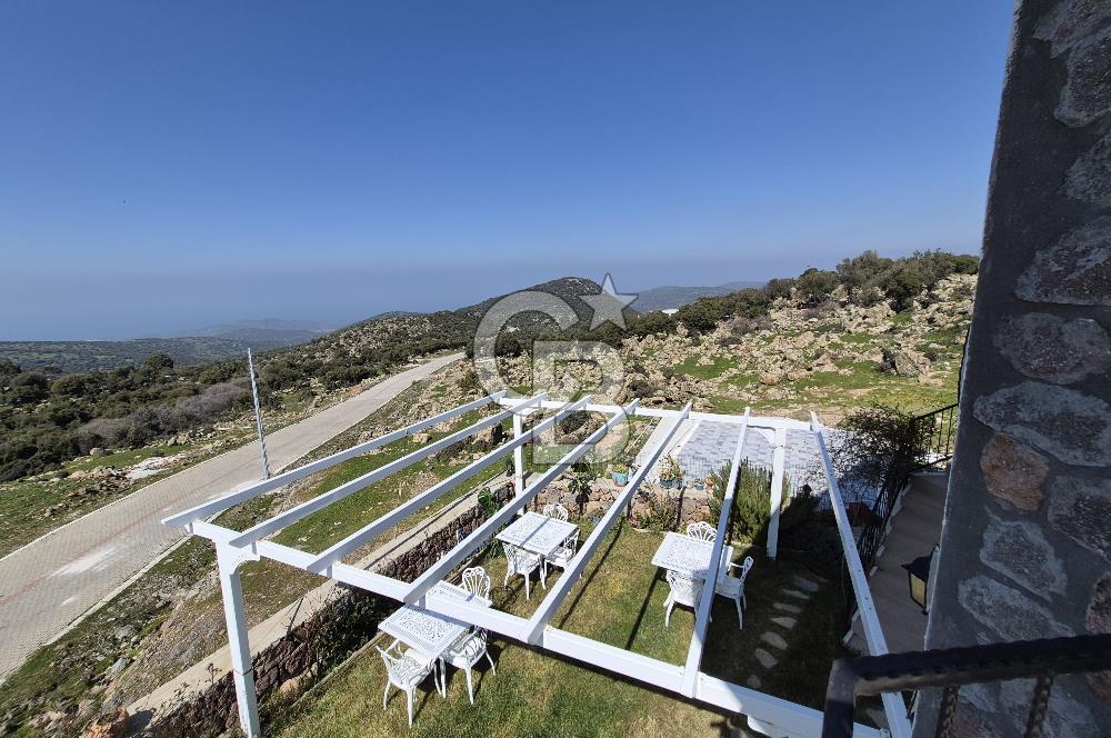 DİKİLİ'DE DENİZ MANZARALI 6 ODALI TAŞ BUTİK OTEL