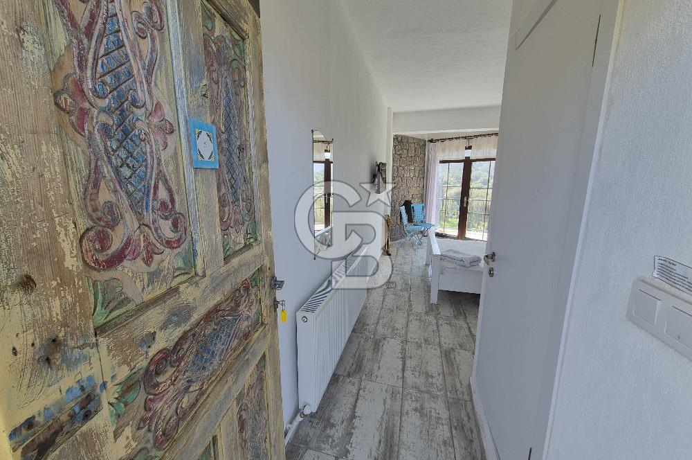 DİKİLİ'DE DENİZ MANZARALI 6 ODALI TAŞ BUTİK OTEL