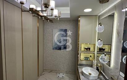 Florya Adakale'de 260m² Lüks Tasarımlı Masrafsız 4+1 Daire!