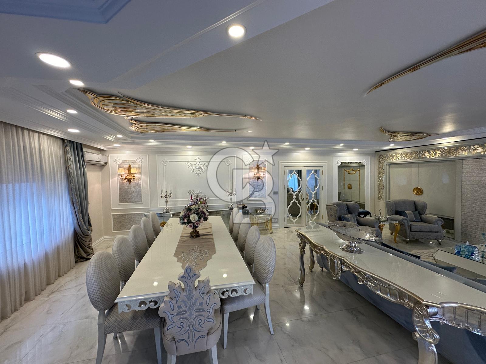 Florya Adakale'de 260m² Lüks Tasarımlı Masrafsız 4+1 Daire!
