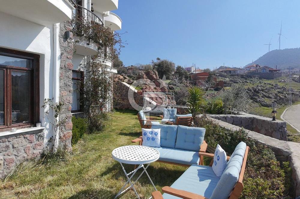 DİKİLİ'DE DENİZ MANZARALI 6 ODALI TAŞ BUTİK OTEL