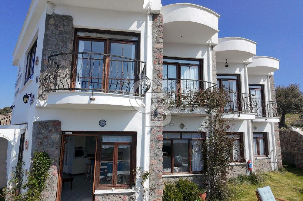 DİKİLİ'DE DENİZ MANZARALI 6 ODALI TAŞ BUTİK OTEL