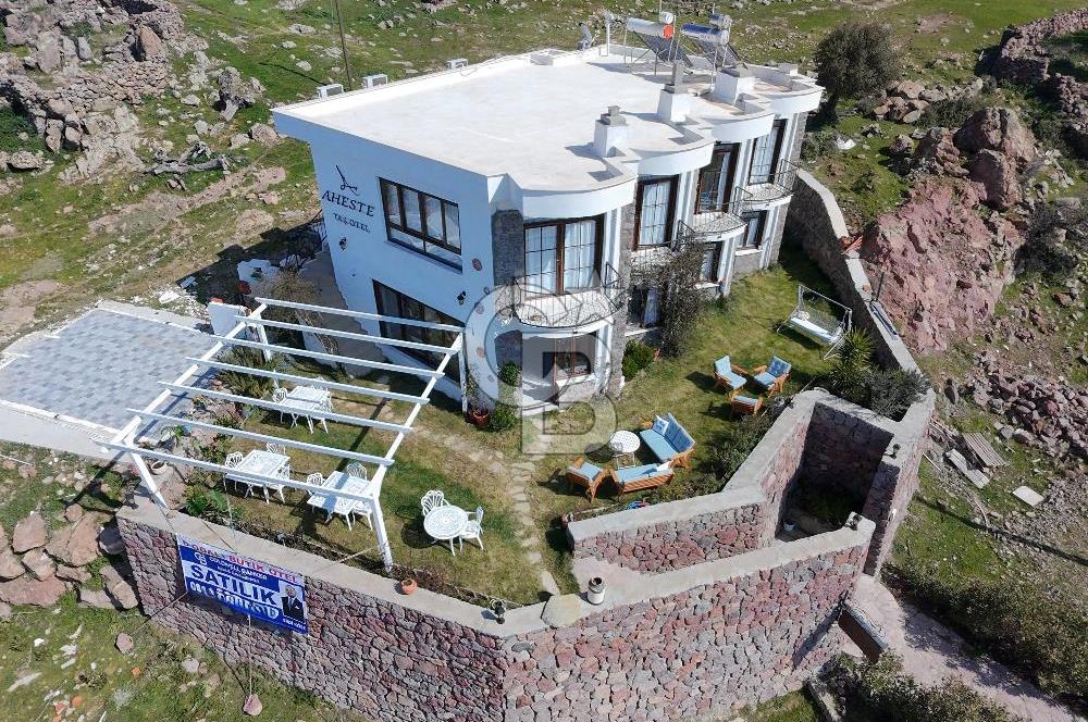 DİKİLİ'DE DENİZ MANZARALI 6 ODALI TAŞ BUTİK OTEL