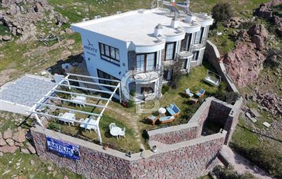 DİKİLİ'DE DENİZ MANZARALI 6 ODALI TAŞ BUTİK OTEL