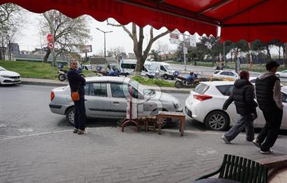 Minibüs Durağının İçerisinde Devren Kiralık Büfe