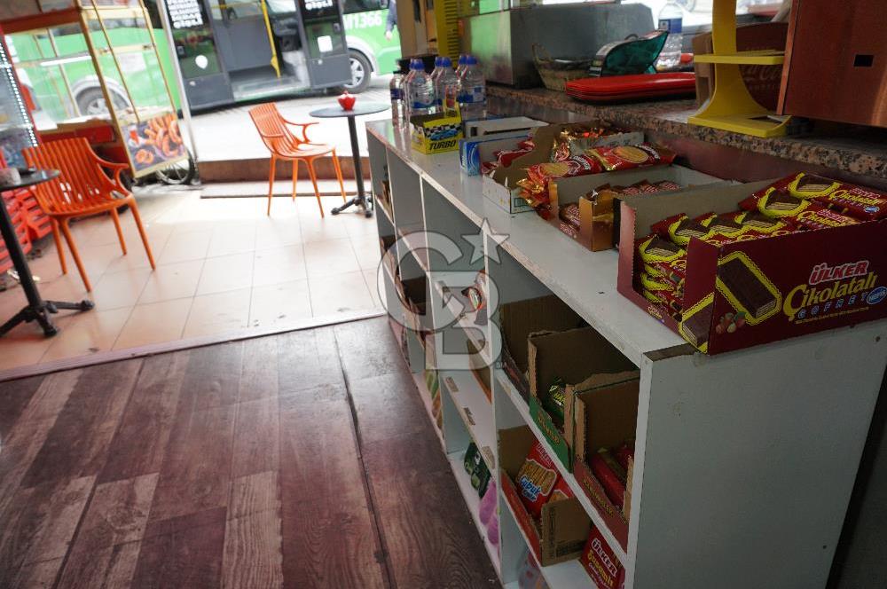 Minibüs Durağının İçerisinde Devren Kiralık Büfe