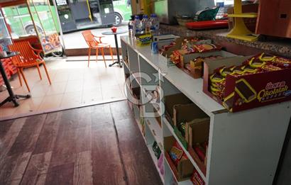 Minibüs Durağının İçerisinde Devren Kiralık Büfe