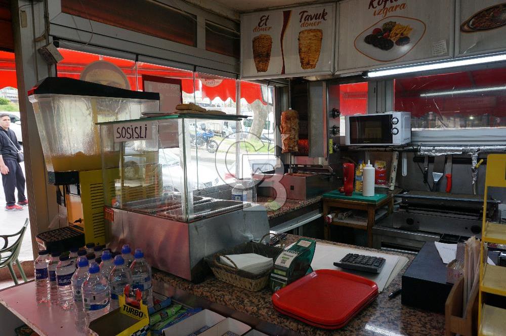 Minibüs Durağının İçerisinde Devren Kiralık Büfe