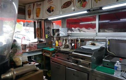 Minibüs Durağının İçerisinde Devren Kiralık Büfe