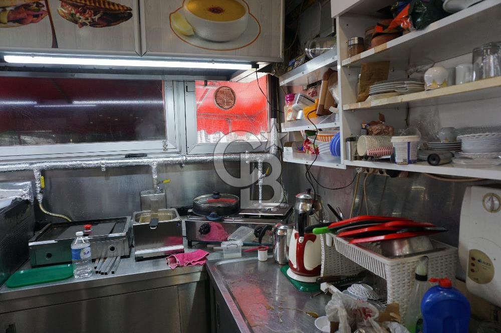 Minibüs Durağının İçerisinde Devren Kiralık Büfe