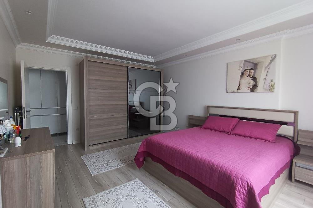 Cumhuriyet mahalllesinde 135m2 tadilatlı 2 balkonlu daire