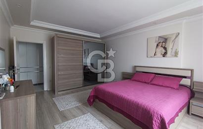 Cumhuriyet mahalllesinde 135m2 tadilatlı 2 balkonlu daire