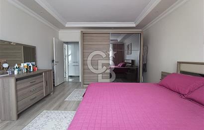 Cumhuriyet mahalllesinde 135m2 tadilatlı 2 balkonlu daire