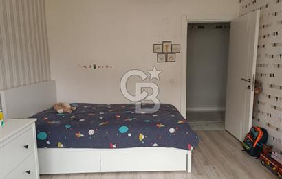 Cumhuriyet mahalllesinde 135m2 tadilatlı 2 balkonlu daire