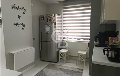 Cumhuriyet mahalllesinde 135m2 tadilatlı 2 balkonlu daire