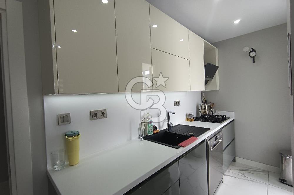 Cumhuriyet mahalllesinde 135m2 tadilatlı 2 balkonlu daire