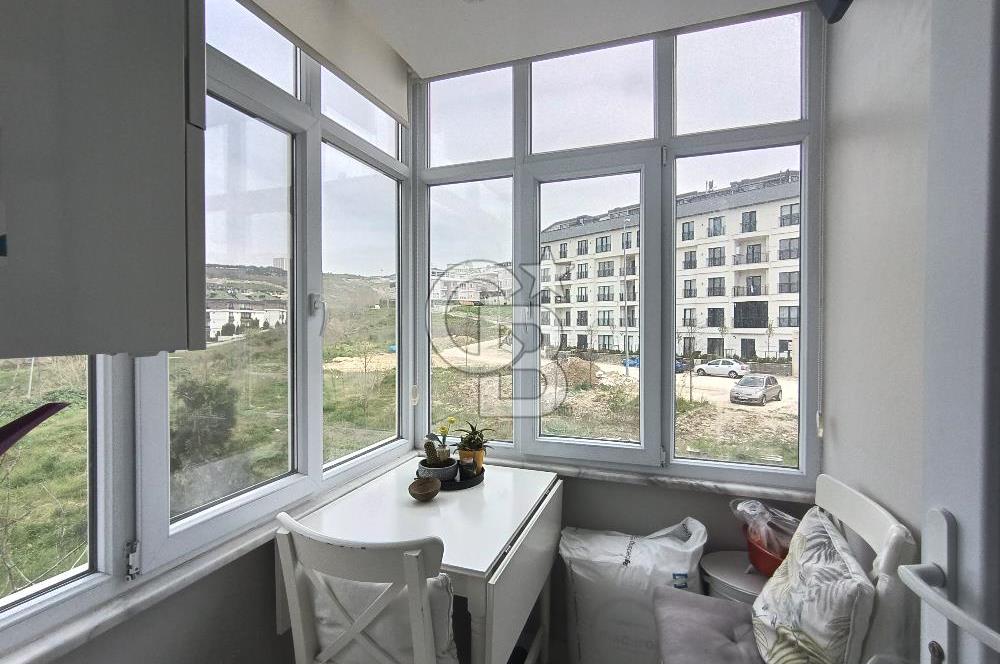 Cumhuriyet mahalllesinde 135m2 tadilatlı 2 balkonlu daire