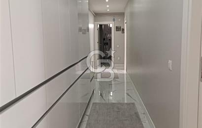 Cumhuriyet mahalllesinde 135m2 tadilatlı 2 balkonlu daire