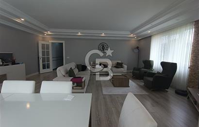 Cumhuriyet mahalllesinde 135m2 tadilatlı 2 balkonlu daire