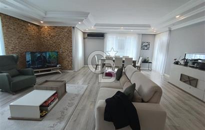 Cumhuriyet mahalllesinde 135m2 tadilatlı 2 balkonlu daire