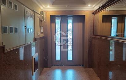 Cumhuriyet mahalllesinde 135m2 tadilatlı 2 balkonlu daire