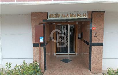 Cumhuriyet mahalllesinde 135m2 tadilatlı 2 balkonlu daire