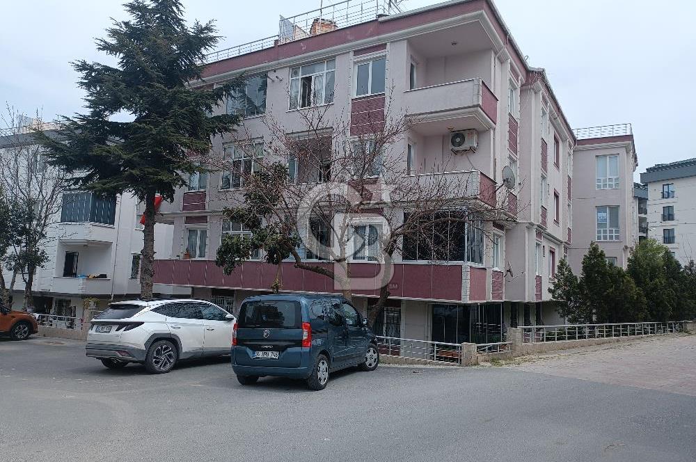 Cumhuriyet mahalllesinde 135m2 tadilatlı 2 balkonlu daire