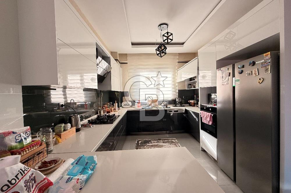 Beylikdüzü Mavera villa Satılık 7+2 Özel havuzlu villa