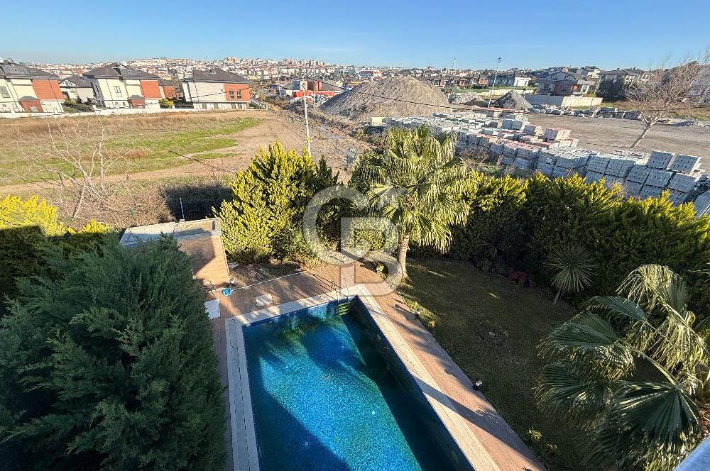 Beylikdüzü Mavera villa Satılık 7+2 Özel havuzlu villa