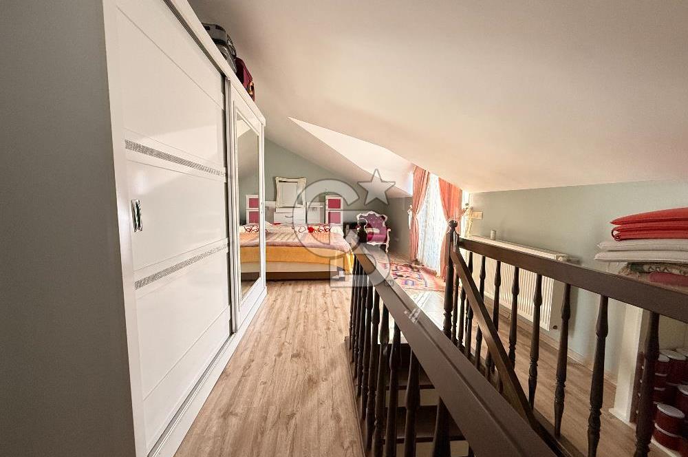 Florya Beyti Bölgesi'nde 165 m2 3+1 Satılık Çatı Katı