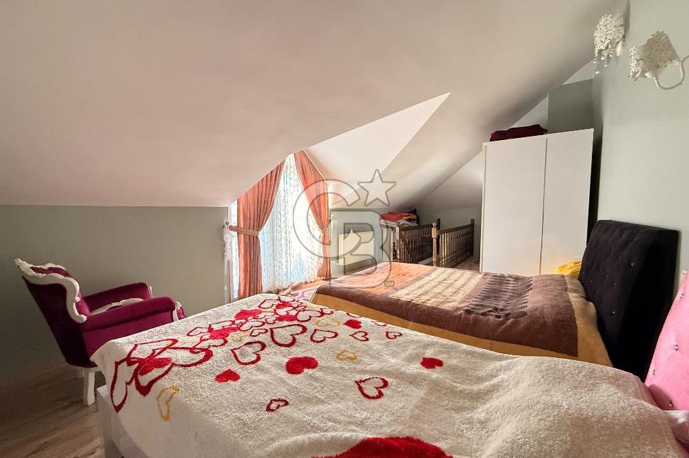 Florya Beyti Bölgesi'nde 165 m2 3+1 Satılık Çatı Katı