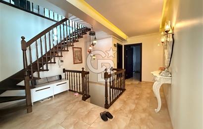 Florya Beyti Bölgesi'nde 165 m2 3+1 Satılık Çatı Katı