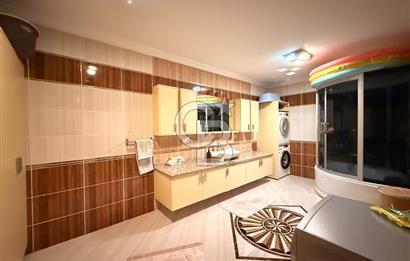 Florya Beyti Bölgesi'nde 165 m2 3+1 Satılık Çatı Katı