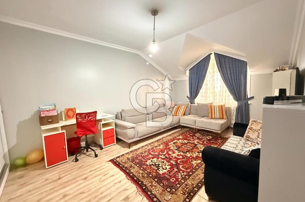 Florya Beyti Bölgesi'nde 165 m2 3+1 Satılık Çatı Katı