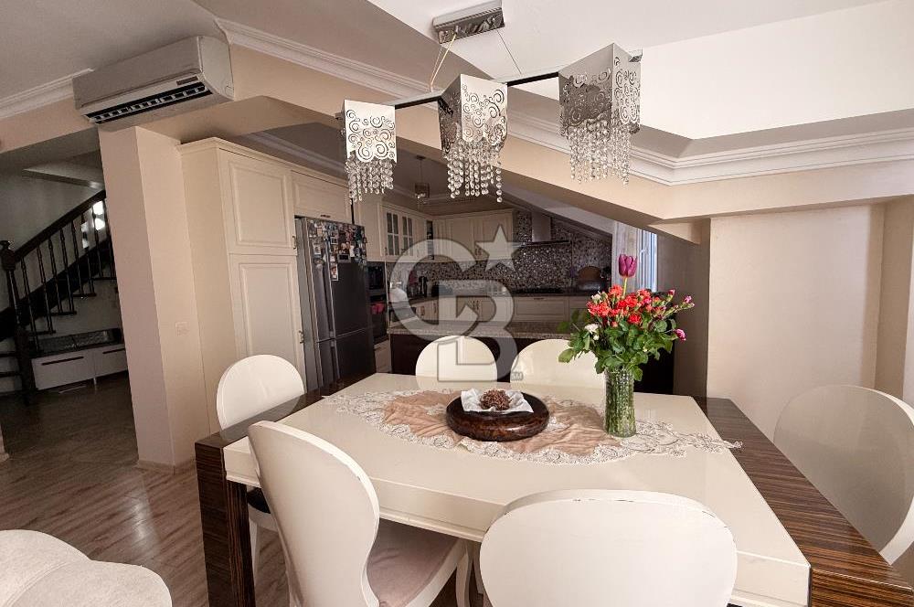 Florya Beyti Bölgesi'nde 165 m2 3+1 Satılık Çatı Katı