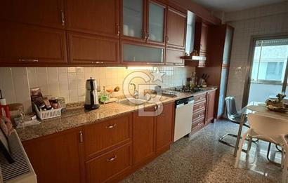 ALSANCAK PRESTİJLİ CADDESİ MUSTAFA BEY'DE KİRALIK 3+1 187M DAİRE