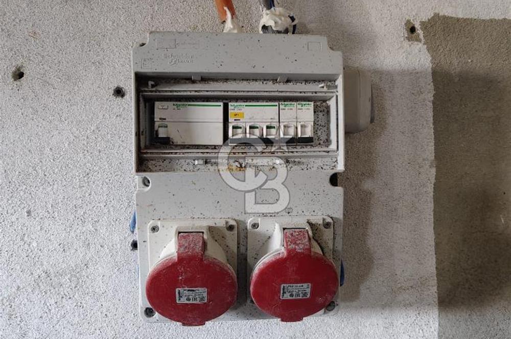 Tır Girişine Uygun 6.5 m Yüksek Depo | 800 m²