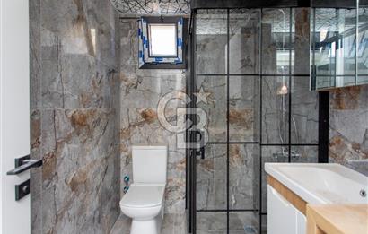 Foça Kazım Dirik Mah. Merkezi Konumda Satılık 2+1 Daire